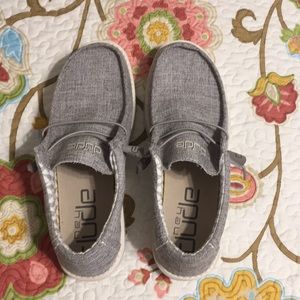 Men’s light grey Hey Dude